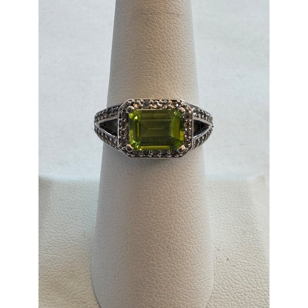 Size 7 UTC 925 Sterling Silver Statement/Cocktail Ring w/Green & White Gemstones